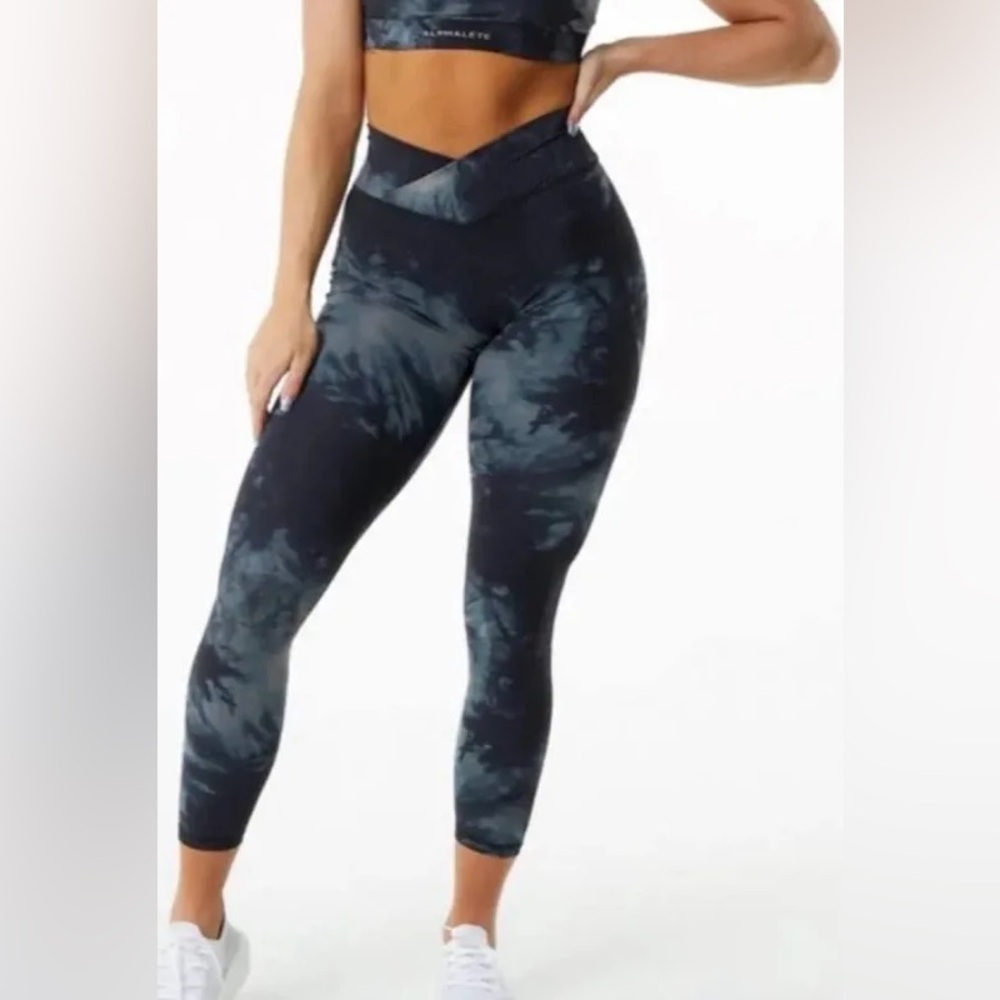 Alphalete Surface Power “black oil stain” Leggings